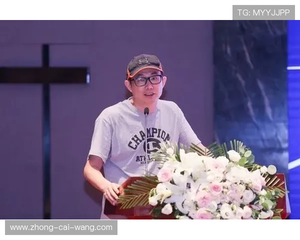 余依婷的成长历程与成就探索:从初学者到行业领军人物的华丽蜕变 余依婷的成长历程与成就探索:从初学者到行业领军人物的华丽蜕变